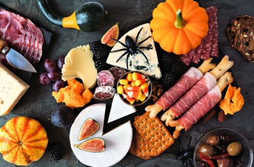 easy Halloween Cahrcuterie bard